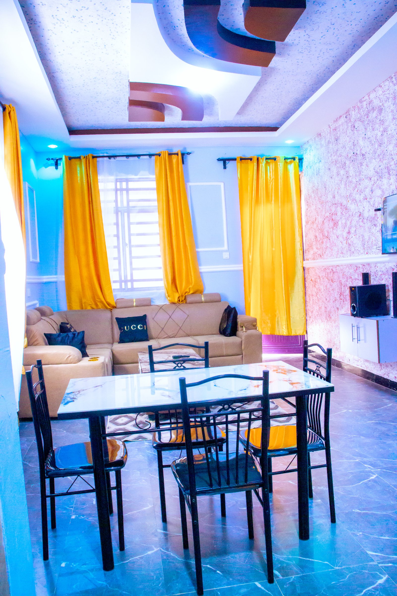 Seria Apartments dining area and lounge